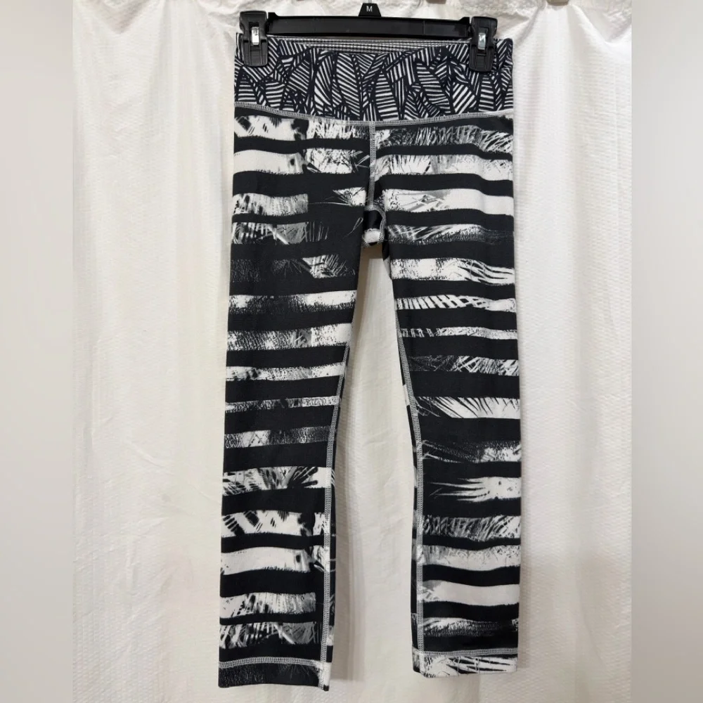 Lululemon Wunder Under Crop II *Full-On Luon‎ White Black Leggings Sz 4 EUC